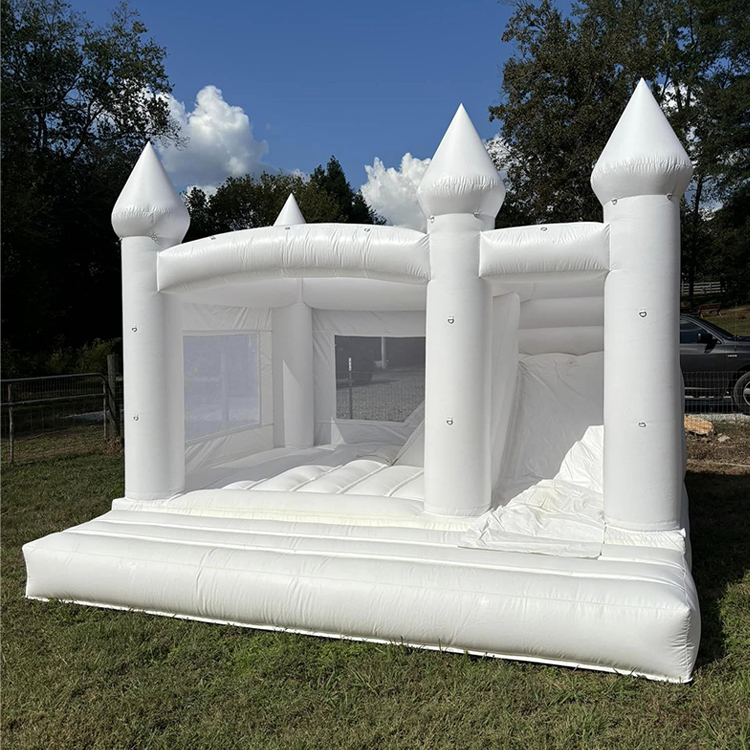 Wei&szlig;e H&uuml;pfburg f&uuml;r Hochzeiten